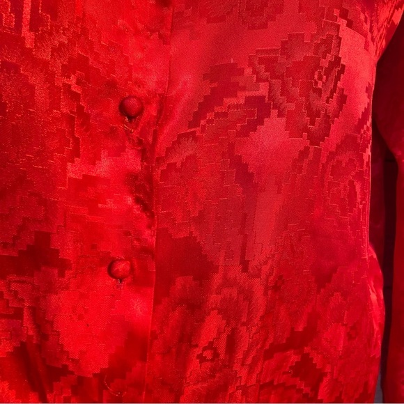 EUC Vtg Susan Van Heusen Women's Red Textured Button Up Blouse Top Shirt Size 10 - Picture 3 of 9